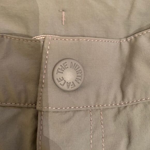The North Face Nylon Zip off Pants to shorts sz 2 - Picture 12 of 14